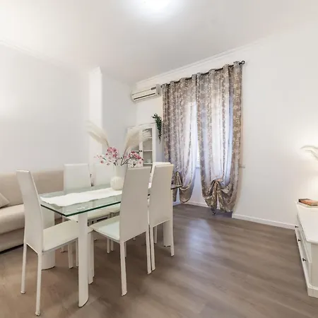 Happy Haven - Your Away From Apartmán